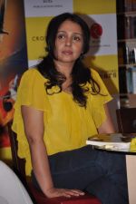 Suchitra Krishnamurthy at Anusha Subramaniam_s book launch in Kemps Corner, Mumbai on 28th Nov 2012 (37).JPG